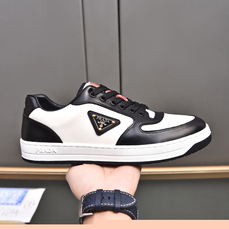 Pra*a casual shoes